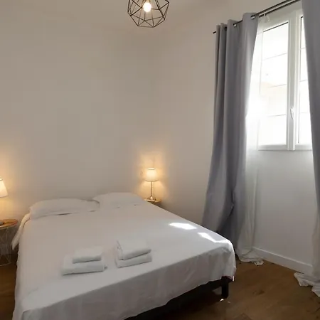 Les Suites R Bonaparte - Appartements De Standing Au Coeur De La Vieille Ville Pietonne Ajaccio  Extérieur photo