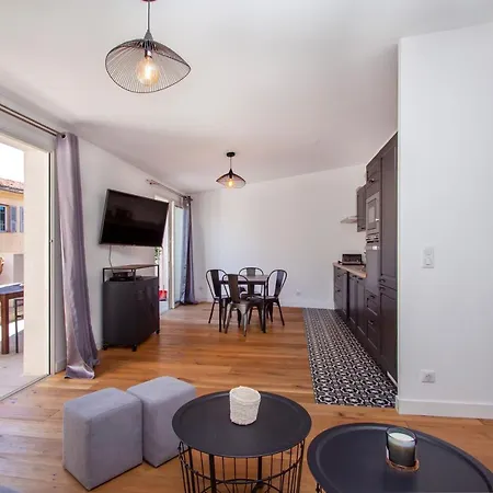 Les Suites R Bonaparte - Appartements De Standing Au Coeur De La Vieille Ville Pietonne Ajaccio  Extérieur photo