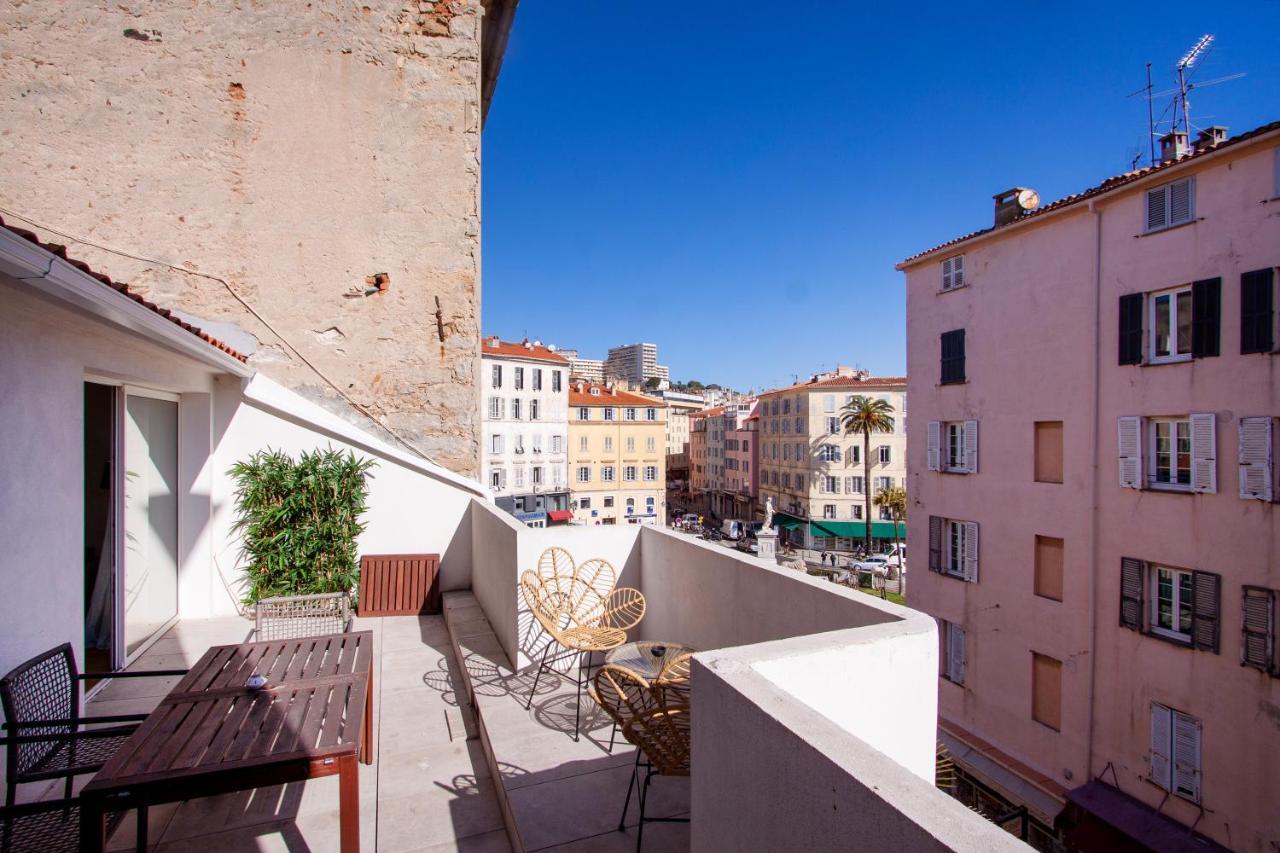 Les R Bonaparte - De Standing Au Coeur De La Vieille Pietonne Ajaccio (Corsica)